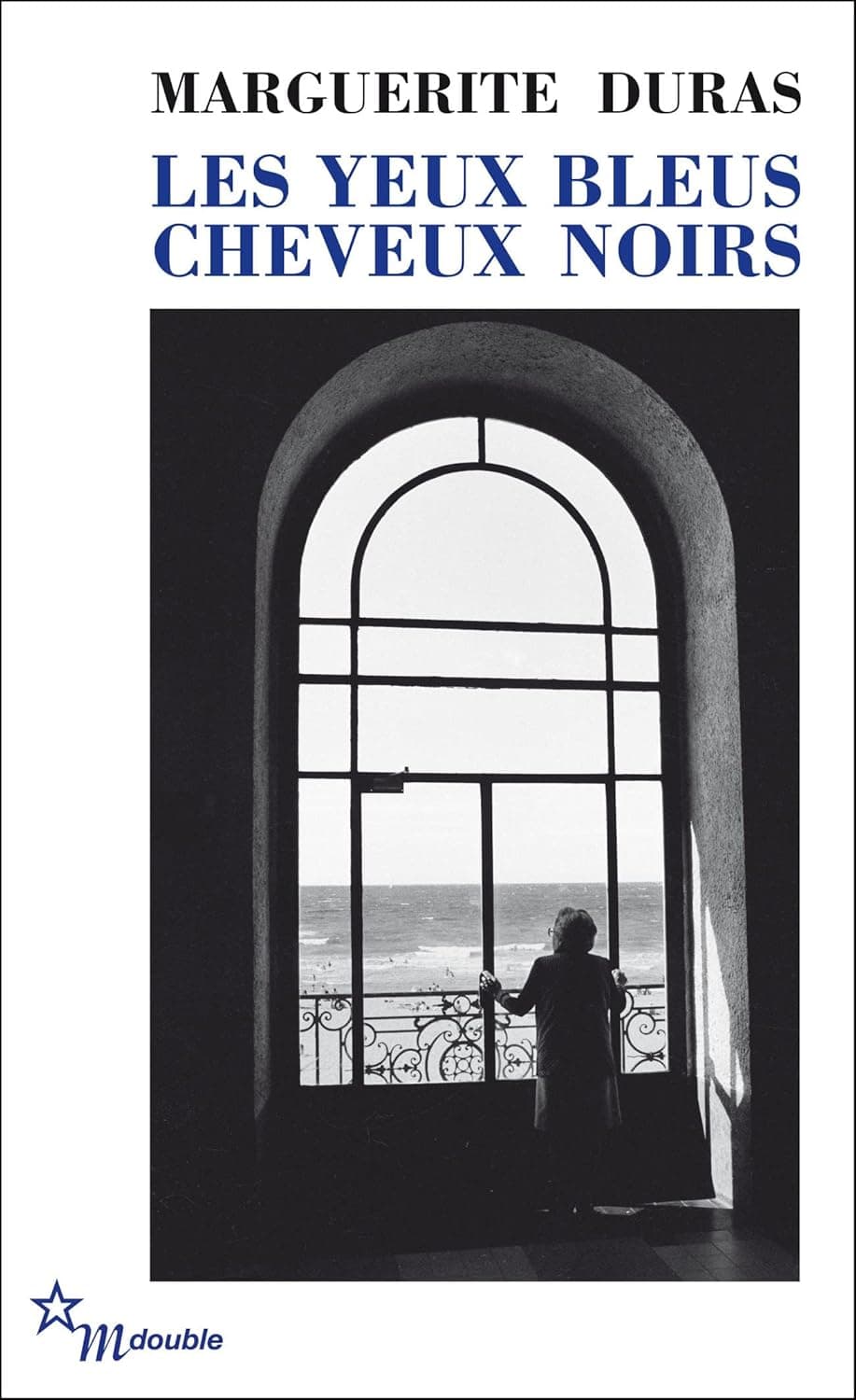 Couverture de Les yeux bleus, cheveux noirs